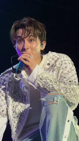 how many times have you watched this mark lee fancam? YES.  ga pake watermark but PLS DO NOT CLAIM AS YOURS 🤍 #mark #marklee #tds3injakarta 