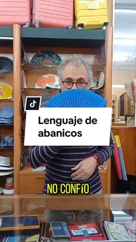 Hoy en Frankie’s os presentamos coml se comunicaban antiguamente a través del lenguaje de los abanicos! 🪭🥰 Esperamos que hayais aprendido a comunicaros con vuestro abanico y si no teneis uno, podeis encontrar el vuestro en Frankie’s online. 🤩 #naturalysencillo #SantJordi2024 #comerciolocal #lenguajeabanico #paratiiiiiiiiiiiiiiii 