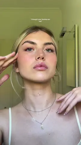 Freckles enhance every makeup🤎🤎 #freckles #fakefreckles #makeup