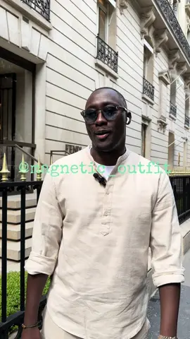 Streetstyle à Paris…look du jour ultra chic cosy quiet luxury 🫶🏼♥️ on adore un ensemble en lin @ZARA des mules #hermes #chypre des lunettes canons @tomfordbeauty et des bijoux @ROLEX @FRED Paris réel coup de coeur pour parfaire la tenue son parfum de chez @Frédéric Malle est exceptionnel 🫠 unboxing @Gucci  #StreetStyle #TikTokFashion #outfit #OOTD #fashiontiktok #outfitoftheday #style #paris #fashion #zara #tomford #gucci 