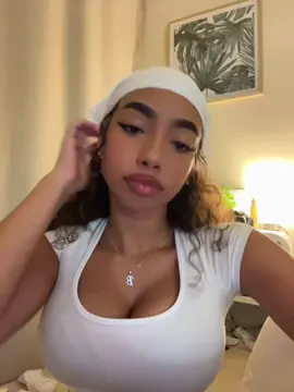#lightskin #blackqueen #cutie #bad #cutegirl #girl 