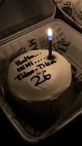 Tiba tiba dua enam aja, Semoga menjadi pribadi lebih baik lagi ☺ . . . #26 #mei #may #haha #hihi #hahahihi #fyp #bismillah #😇 #mybirthday 