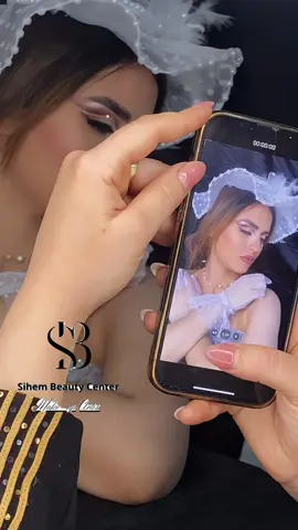 ##Parisian #style #🌷frences🌷 #makeup #look #🥀  #Sihem #beauty #center🔥   #trends #2024💫 # 📸 #manel #jaballi  @Ali | Travel Tips & Group Trip @Manel 🫶