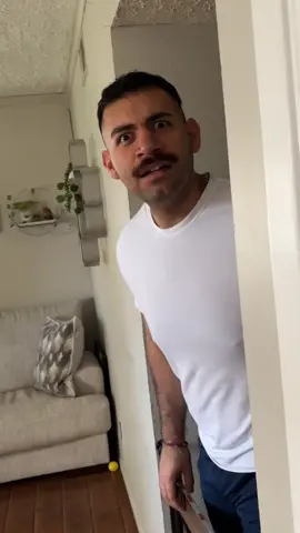 Always singing? @samu444 #scarecamsam #scarecamqueen #scarecamchallenge #scarecam #jumpscare #funny #funnyvideos #viral #pranks 