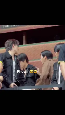 Selain ada joong yg sakit gigi ada Phu juga yg ngedrop😭ya Tuhan phu🥺🥺🥺😭gws kalian pokoknya kalian semua hebat😭🫶🫶🫶🫶#lolfanfest2024d2 #lolfanfest2024 #pondphuwin #joongdunk #phuwintang #phuwintangsakyuen 