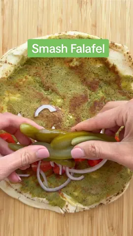 This smash falafel is seriously a smashing hit! I love the crispy thin layer of falafel that’s spread all over the pita for a satisfying taste of falafel in every bite! 🙌🧆 