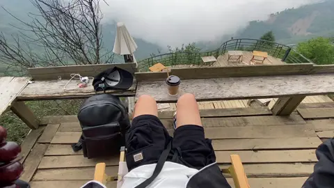 #xuhuongtiktok #xuhuong  đi một mình vui mà 🥺#xuhuongtiktok #taxuasonla 