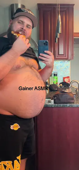 Shout out to dominos for rocking my world tonight #belly #bear #gainer #gaybear 