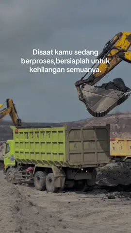 Perlahan hilang dan tidak menutup kemungkinan akan kembali ketika kamu tiba pada titik kejayaan😊#anakrantau #tambangbatubara #storyanaktambang #drivermudapunyacerita #anaktambang #storytambang #vibestambang #storyanaktambang #kemitraanberbayar 