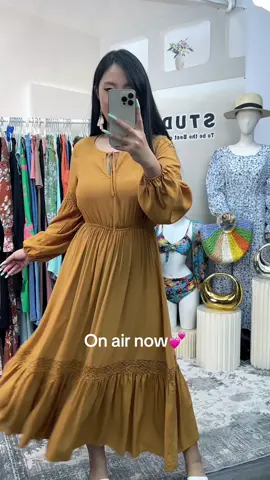 On air now🙋🏻‍♀️🙋🏻‍♀️🙋🏻‍♀️#OOTD #womenswear #Summer #dress #lace #stretch #elastic #lady #beauty #fashion #livestream #summersale #spotlight #tiktokmademebuyit #ggwhatiweartoday #minimalist 