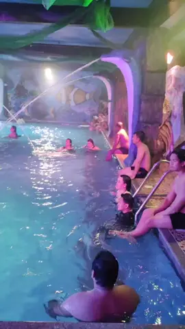 Prank your friends using this video 😁 #prankvideo #party #discopoolnightswimmingbosayresort 
