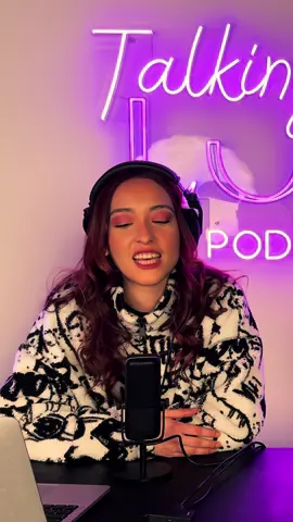 Vayan a ver Talking With Luna Podcast en Youtube ❤️ @Talking With Luna Podcast🎙️🌙 