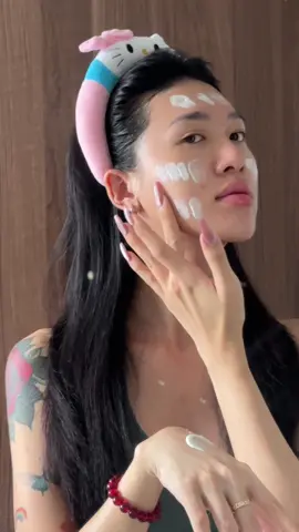Finish dịu kha lắm ạ #Hyaestic #Kemchongnang #VitaminC #yuldaily #vtvlive 