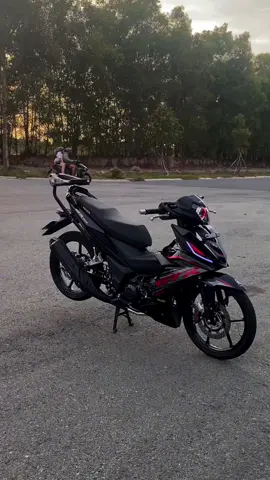 Vẻ đẹp của v1 #winner150 #CapCut #xedep #xuhuong #xuhuongtiktok #xekieng #chill #gtr150 #rs150 #rs150malaysia_official #trending #viral 