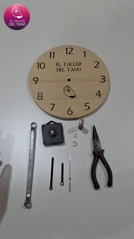Armamos un reloj de pared paso  a paso! . #eltallerdeltano #furnituremaker #furnituremaking  #wood #woodwork #woodworker #woodworking  #timelapse #eltanotablasymuebles #reloj #relojdepared #watch #comoarmarunreloj #comoarmarrelojdepared 