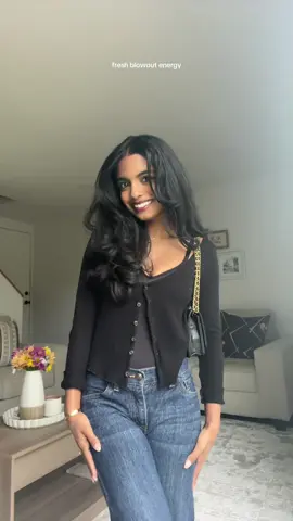 it's giving indian southern belle hair but I'm feelin it 🫶🏾 #outfitcheck #saturdayfit #hairwashday #freshblowout #volumehair 