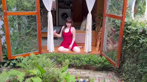 Người làm bạn lưu luyến cả đời khong phải là người đẹp nhất mà là người tử tế với bạn bằng cả tấm lòng 