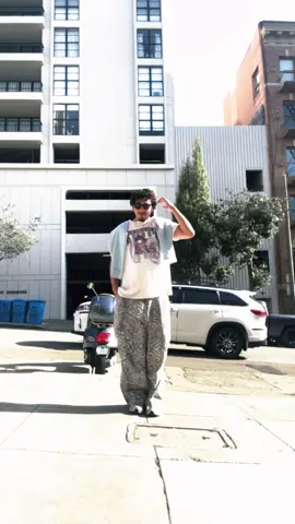 The lighting looks so bad 💀