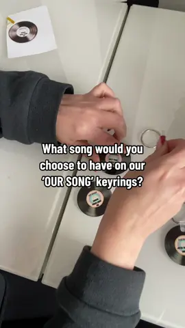 What song would you choose?  #msbespoke #msbespokegifts #keyrings #customkeyring #personalisedkeyring #personalisedgift 