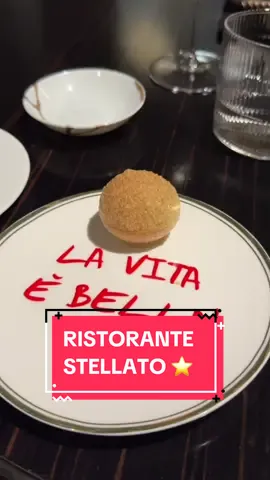 Siamo state invitate a cena da Pipero, un ristorante stellato Michelin ⭐️ . La cura di @chef_ciroscamardella negli abbinamenti è impeccabile.  . L’esperienza da Pipero è totale, ti coinvolge a 360º .  . #invited #italyfoodpornroma #roma #stellamichelin #piperoroma #ristorantestellato #risttiranteroma #fpy #fpyシ