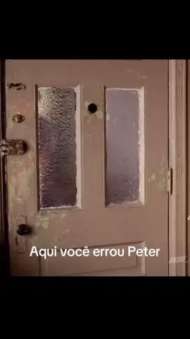 As vezes você esta sozinho por estar distraído, não valorizando a pessoa certa.