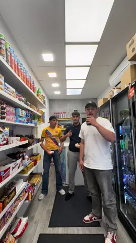 Kommt vorbei im besten Kiosk Münchens‼️ #gehviral #münchen #kiosk #fy #komm #kiosk4you #fürdich 