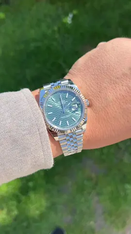 The discontinued Datejust 41 Green Motif Dial 😍 What a stunning dial 💯 #lux4watches  • #rolex #watches #luxurywatches #watch #wristwatch #jewelry #juwelier #luxury #luxurylifestyle #hamburg #germany #wristgame #watchfreak #watchseller #Lifestyle #watchoftheday #watchlover #rolexwatches  #fyp #business #finance #viral #watchesofinstagram #rolexdatejust41 #datejustmotif #datejust41 