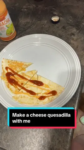 Making a chesse quesadilla!! #fyp #cooking #cheesequesadilla #viral #cookingvideo 