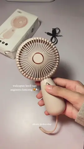 siapa yg kemana-mana suka bawa kipas mini? 🙋🏻‍♀️ #kipasmini #kipasportable #goojodoq #racuntiktok #racuntiktokshop #fyp #foryou #xyzbca 
