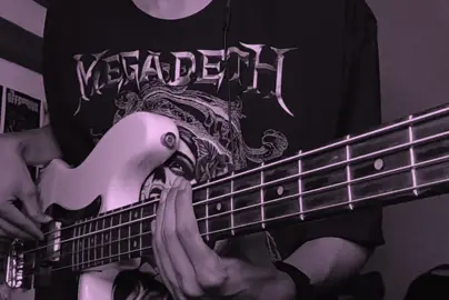 Gunslinger? Okeee 🎧 #a7x #gunslinger #fyp #fypage #fypシ゚viral #xyzbca #bassist #guitartok #basscover #avengedsevenfold 