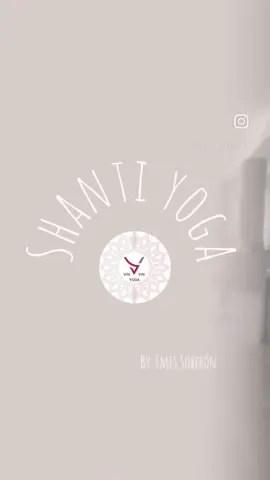 El YOGA es efectivo en el manejo del estrés, enfermedad física y psicológica de las personas, 
 promoviendo un estilo de vida más saludable. Aporta la capacidad de centrarse en uno mismo y tener mayor control sobre las respuestas fisiológica producida ante estímulos amenazantes. Te ayuda a estar en el aquí y en el ahora🧘‍♀️ . . . . . #saludmental #yoga #cdvictoria #Psicología #psicologíaymente #psicologíavictoria #yogavictoria #Terapiapsicológica #shantiyoga #beneficiosdelyoga 