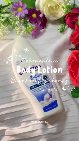 siapa nih yang sama kaya aku juga pake body lotion my fav dari @sahabatmarina ?? , superrr wangiii dan ada blink2 nya pas dipake lho 💙🤍 #fyp #bodylotion #rekomendasi #marinabiru #bodylotionmarina #bodyserum 