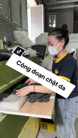 Các bác muốn xem công đoạn nào thì cmt cho e biết ạ#baritta #xuongsanxuatgiay #giayda 