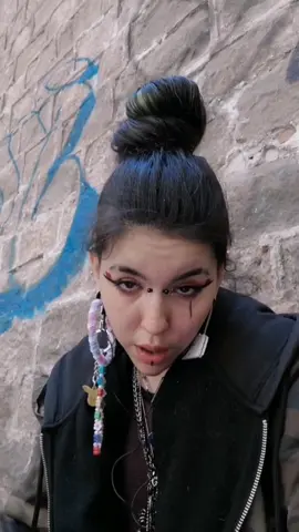 Creepy #hellodicky @madre fundadora  #metrika #dbastos #bpd #borderline #bpdtiktok 