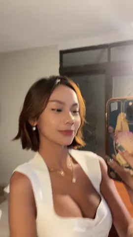 now my face doesnt match my skintone cus i tanned