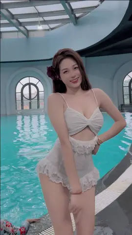Ánh mắt ta chạm nhau @Miu Ashyley #teamy #xuhuong #trending #bikini 