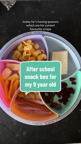 #whatmykidseat #whatmykideats #afterschoolsnack #afterschoolsnacks #kidssnack #kidssnackideas #kidssnacks #snackplate #snackplatter #kidsfood #kidsfoodideas #snackbox #snackboxes 