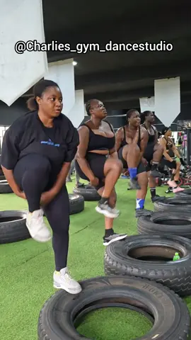 Insane strength🔥 #nigeriaaerobics_by_charliesgym #bigandbold_by_charliesgym #weightloss #gymmotivation #Fitness #viral 