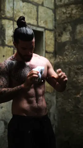 She say « finance » or fine « *ss » ? 🙄 #french #blueeyes #frenchie 