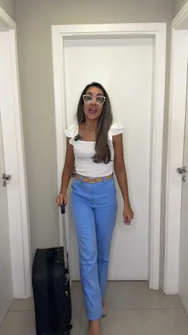 Esse kit é perfeito para suas viagens!  Shampoo + condicionador + sabonete sólidos da linha Uva da @zielnaturalcosmetics 🍇 Vantagens?  - Não ocupa espaço - Não vaza - Seu cabelo fica lindo e super hidratado, pois em sua composição temos o óleo de semente de uva, extraído da uva bordô cultivado na serra gaúcha.  Ficou com alguma dúvida? Deixe nos comentários 👇🏻