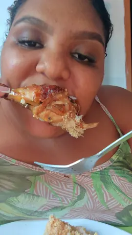 Esse da jeitinho q os haters gostam 😘🤭🤣 #tudoqueeucomoem1dia #foryoupage #foryou  #hastag #fypシ #comendomuito #coxinha #hamburgue #vaiprofycaramba