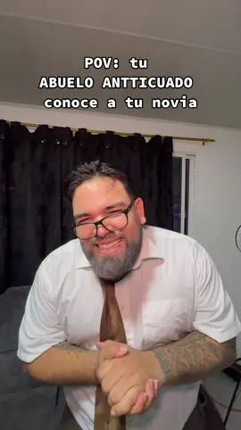 Los abuelo y sus viejas crianzas no? 😂🥸❤️ @Leandro Santos  📲comparte y etiqueta un amigo 🙏🏽 Ig:@papi_keicy #crzfg #fyp #parati #xyzcba #humor #foryou #funny #papa #padre #abuelo #antiguo 