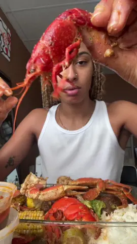 seafood boil mukbang asmr 🦀 Who cracks crab legs better than me?😅  In this video im eating snow crab, lobster, crawfish😮‍💨 i love putting lemon on the rice its soooo gooddddd and refreshing. #seafoodboil #seafoodasmr #seafoodmukbang #seafoodboilmukbang #snowcrablegs #snowcrab #seafoodboilasmr #eatingshow #eatingasmr #crablegs #crablegboil #eatingcrablegs #eatingasmrvideos #eatingshowasmr #lobstertail #eatingvideos #seafoodeatingshow #seafood