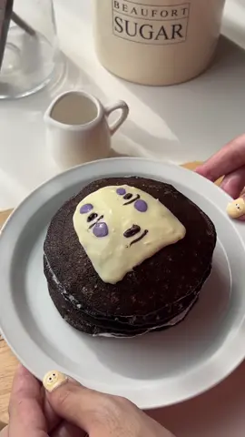 พอจะเป็น คาโอนาชิ ได้มั้ยคะ 👻😅 spirited away คือหนังเรื่องที่ชอบสุดในจิบลิเลย 🫶🏻🤍 #แพนเค้กโอริโอ้ #แพนเค้ก #เมนูง่ายๆ #ห้องครัวtiktok #pancakes #spiritedaway #kaonashi #fyp 