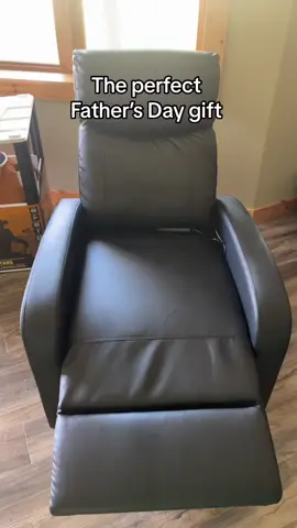 Dad would love this massage recliner! #FathersDay #fathersdaygift #fordad #gift #giftfordad #dad #grandpa #recliner #massagerecliner #affordable #budget #ttsacl #aapi #tiktokshopfathersday #memorialday #tiktokshopspringsale #tiktokshopfinds #sale #massage #springlooks #summerlooks 