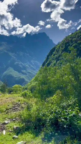 Hay canciones que son personas 💔 #parati #fyp #xybca #paratiiiiiiiiiiiiiiiiiiiiiiiiiiiiiii #caeelsol #airbag #peru🇵🇪 