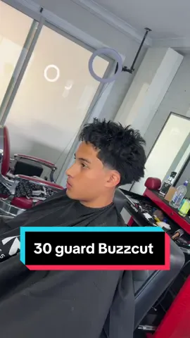 If your in the melbourne area📍tap the link in my bio to book your appointment🔗💫 #melbourne #melbournebarber #foryoupage #fyp #haircut #buzzcut #fyp #transformation #straighthair #design #proffesional #confidence #lmfadez #texture #blowout 
