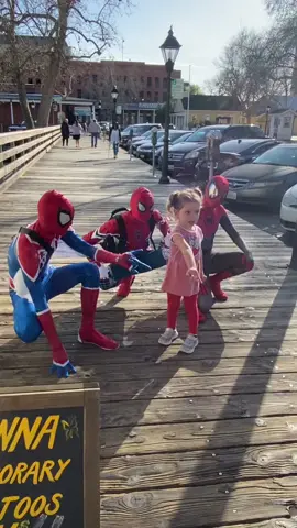 1 year ago she met them now she met spidermen again. #spiderman #spidermannowayhome 