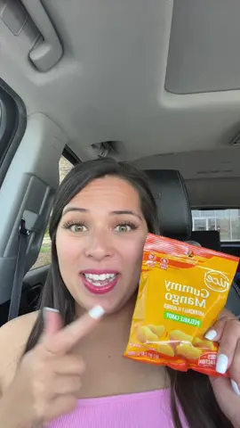 I finally got my hands on the viral peelable gummies! #candy #candytok #gummy #gummies #peelablegummy #peelablecandy #mango #mangogummy #yummy #food #tastetest #tastereview #mukbang #carmukbang #eat #mom #MomsofTikTok #momlife #FathersDay 