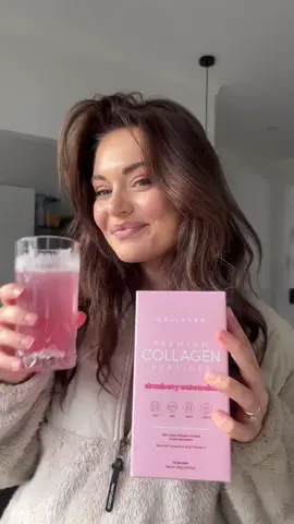 Our best-seller! 🍓🍉 Tangy strawberries collide with sweet watermelons for a delicious experience. ✔️ 15,000mg Hydrolysed Collagen Peptides Per Serve ✔️ Vitamin C ✔️ Hyaluronic Acid ✔️ Biotin And the best part? It tastes ridiculously good! 😋 Shop now via link in bio and see results in record-breaking time ✨